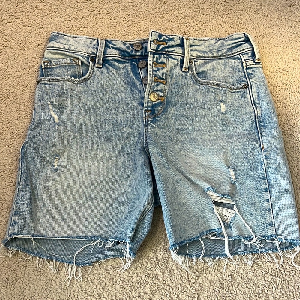 Bermuda jean shorts